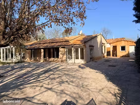maison avec piscine et appartement