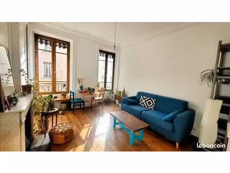 sous-location lyon 7e / du 10 août au 4 septembre