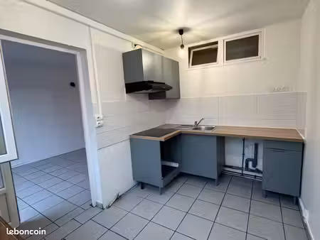 t2 51m2 récemment rénové