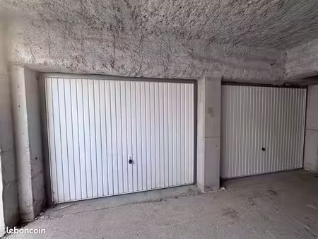 parking/box 26 m² ollioules