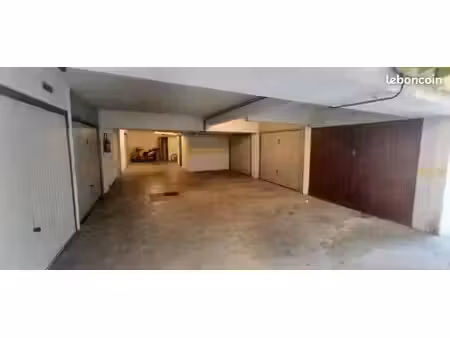 garage/box ferme non inondable 13m²