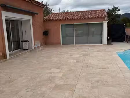 maison individuelle avec dépendance