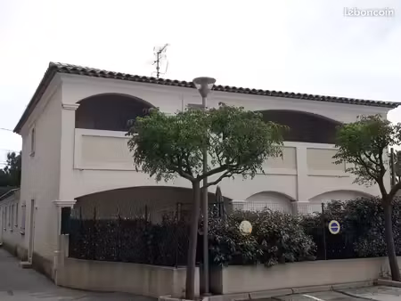 appartement dans résidence privative proche plage