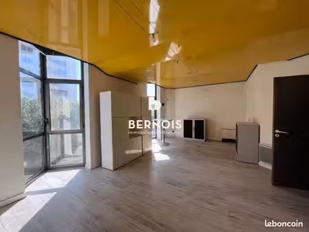 bureau 30 m²