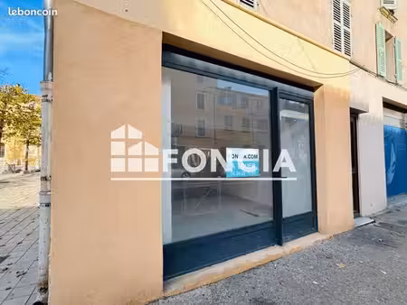 local commercial 39 m²