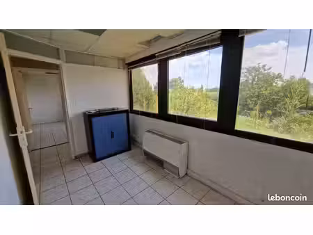 bureau ou cabinet médical
