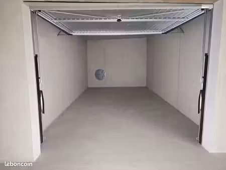 investissement locatif – 5 garages déjà loués
