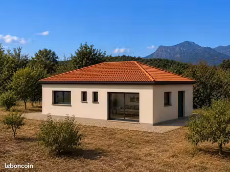 villa 4 pièces 100 m²