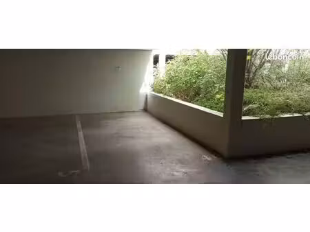 location place de parking