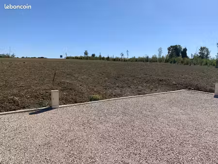 terrain à bâtir de 425 m2 au prix de 15300 à loulay (17)