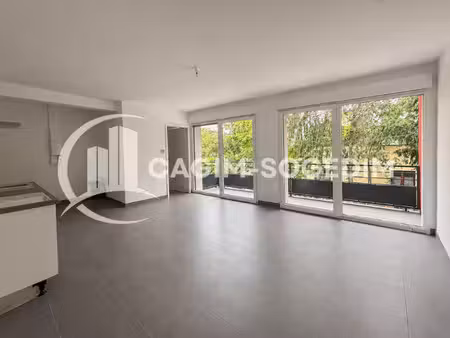 à vendre studio récent de 34 m2 à saint-louis