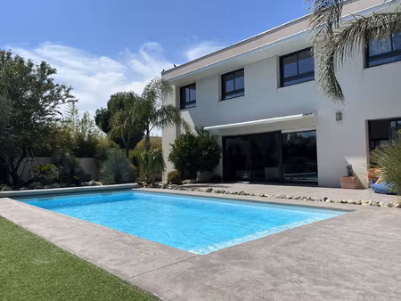 perpignan sud : villa contemporaine 6 pièces avec piscine