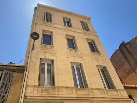 ***a louer...le camas…2 pieces 38m²..traversant…3 fenetres...lumineux...cave...proche tram