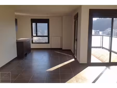 location appartement 3 pièces 76.88 m² à lyon 9ème (69009), 1 235 €