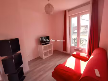 st maur des fosses - quartier adamville - f2 meublé excellent état