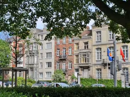 prox. abbaye de la cambre, agréable appartement