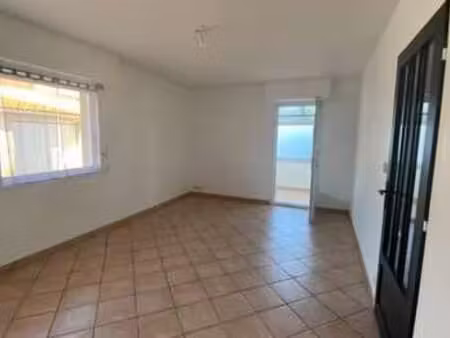 location appartement 2 pièces aux sables-d'olonne (85100) : à louer 2 pièces / 38m² les sa