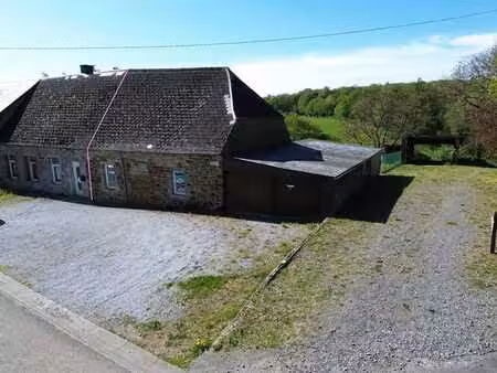 maison à rénover avec spacieux jardin
