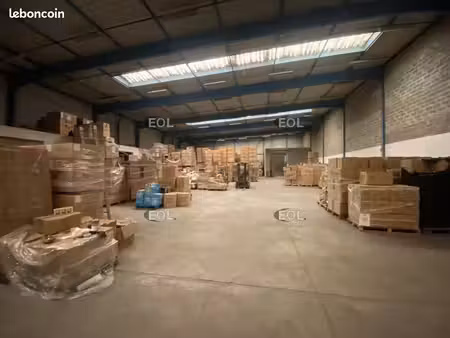 local industriel 1 100 m²
