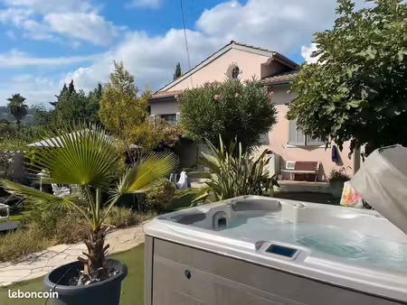 vend maison avec jardin