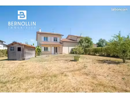 villa 4 pièces 82 m²