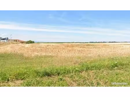 terrain 749 m² ars sur formans