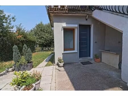 t4 dans maison (3 chambres) entièrement rénové, doussard, 89 m² avec jardin, garage, cave.