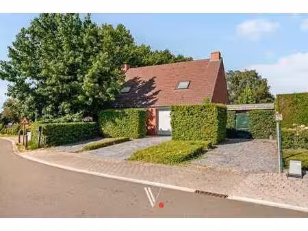 alleenstaande woning op prachtig groen perceel van 1.000 ...