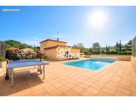 villa 6 pièces 295 m²