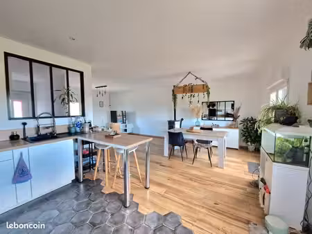 maison 3 pièces 77 m²