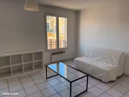 studio 1 pièce 29 m²