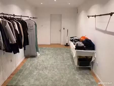 loue garage aménagé pour activité