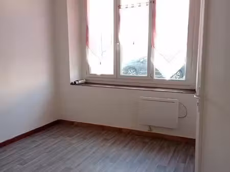appartement lumineux de type t2 en rez de chaussee - centre ville