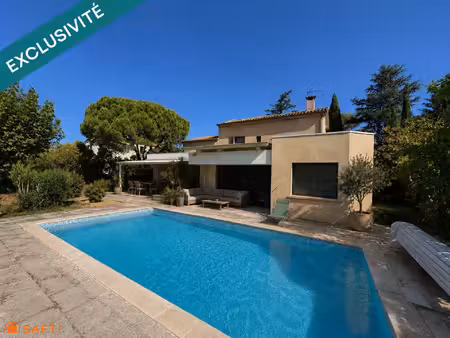maison d'architecte avec piscine dans le quartier du haut brésis