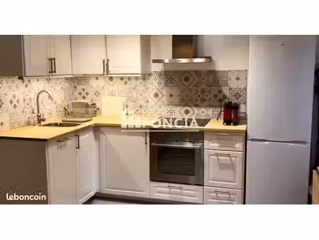 appartement idéalement situé au pied du domaine skiable de rochebrune