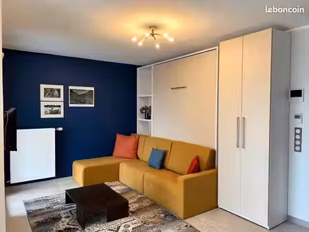 grand studio suréquipé avec garage