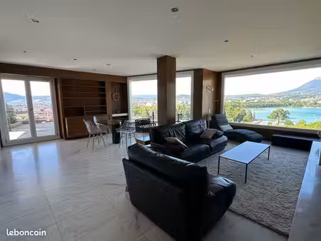 très bel appartement vue unique sur lac