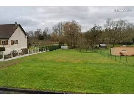 terrain 1 055 m² hangest sur somme