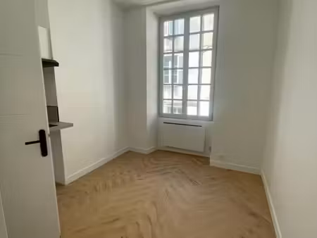 t1 - non meublé - centre ville poitiers