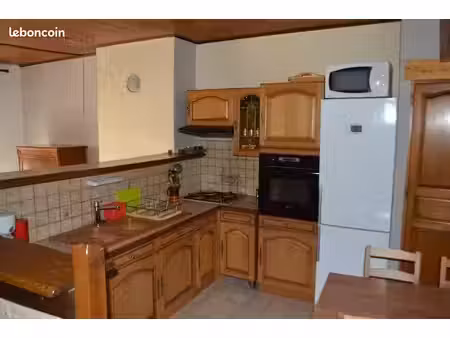 location à l'année, briançon studio 40m2 meublé avec petite terrasse