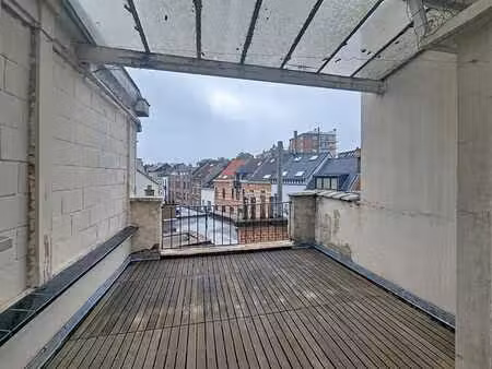 studio avec une magnifique terrasse