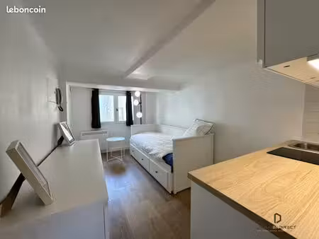 studio 1 pièce 13 m²