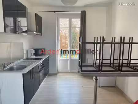 studio 1 pièce 25 m²