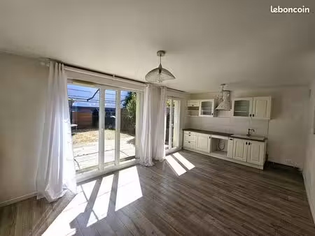 maison familiale ,3 chambres, 80 m² + espace polyvalent aménagé - 249 000