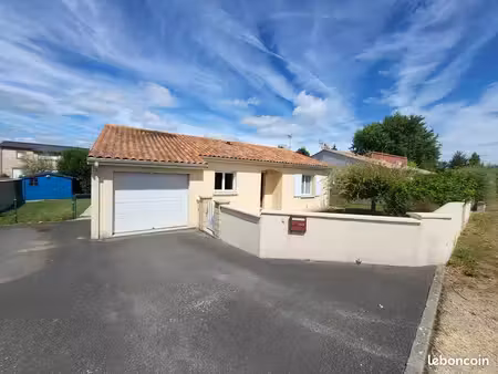 maison t3 de 82m² non meublée avec jardin et garage – roches-prémarie (15 min chu)