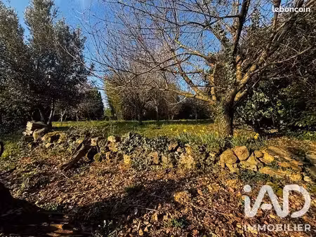 terrain 693 m² saint-julien-du-serre
