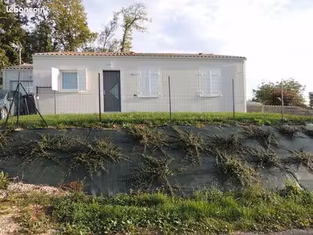 maison a louer la couronne