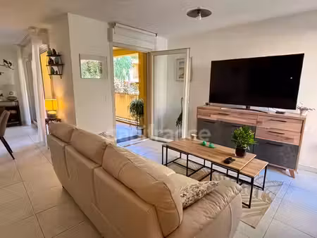 appartement à vendre 4 pièces hyeres (83) - plain pied - 2 parkings - 2 terrasses