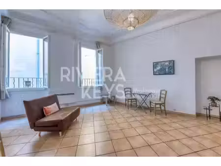 vieux nice : appartement 2-pièces entièrement rénové