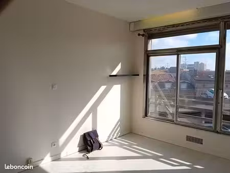 studio 1 pièce 18 m²